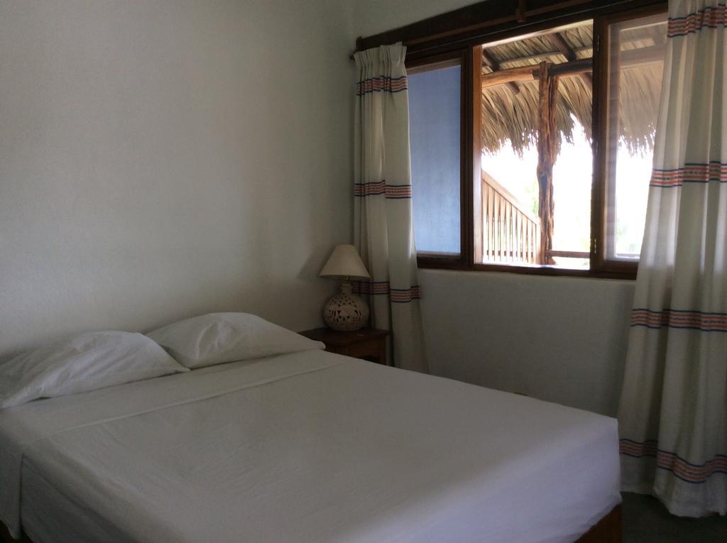 Hotel Buena Vista ปูแอร์โตเอสกอนดิโด ภายนอก รูปภาพ